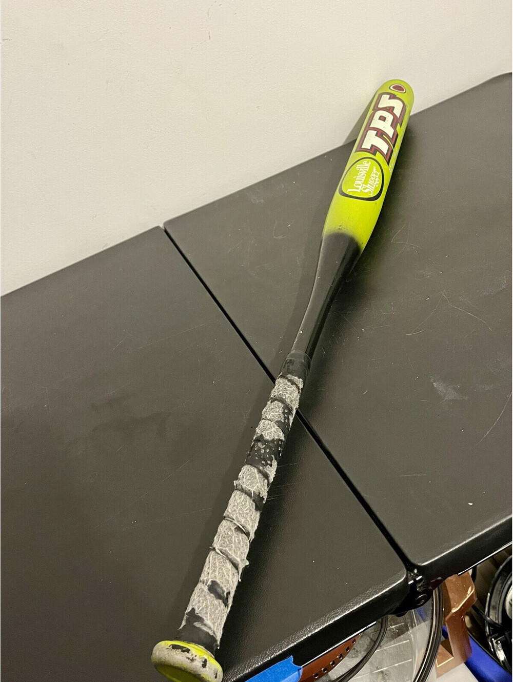 Louisville Slugger 2004 TPS Odyssey FP87 32 Inch 19 oz Fast Pitch Softball Bat